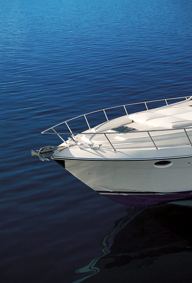 Dettaglio prua yacht Dalla Pietà