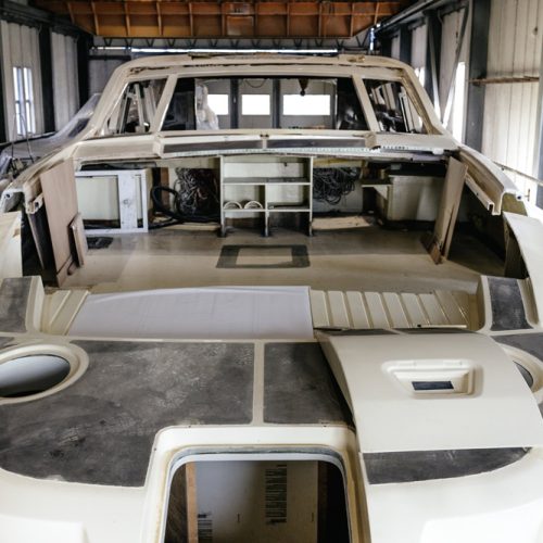 Yacht DP 86 in costruzione